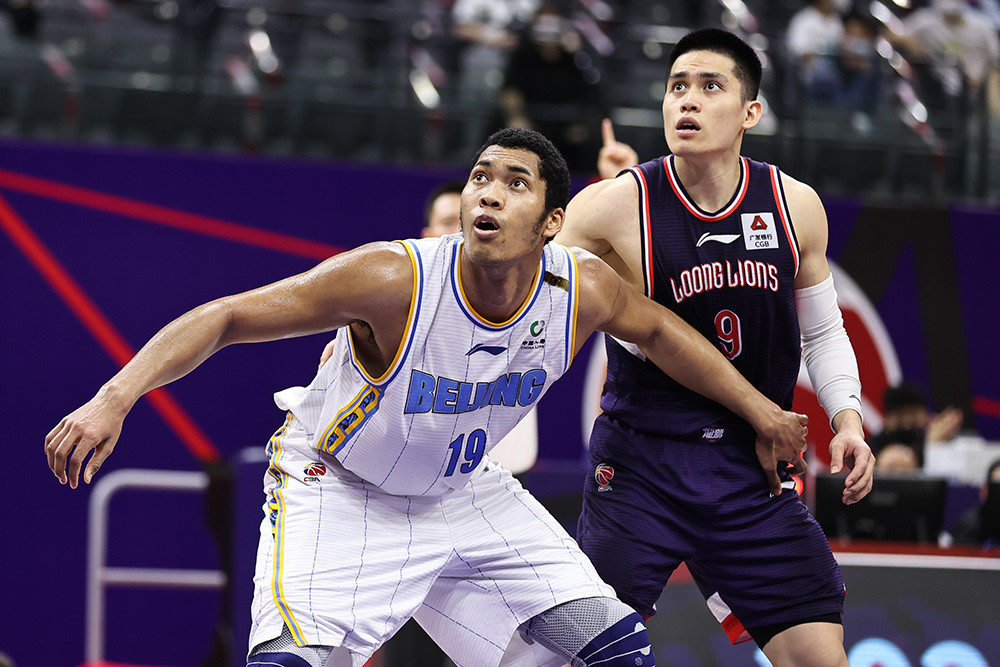 广州队完成体检Faker在美国队比赛中逆转，纽约尼克斯再遭质疑备战CBA季后赛直接炸裂 